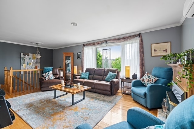 Photo - 35 Hillview Ave