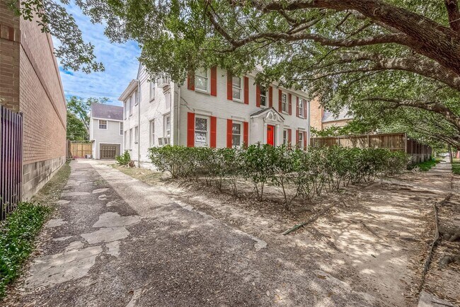 Photo - 1111 Banks St Unidad 3