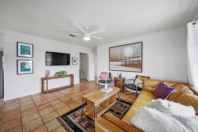 Photo - Meadow View Manor