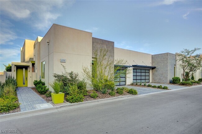 Photo - 678 Falcon Summit Ct