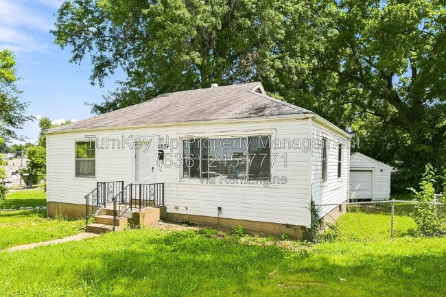 Photo - 8234 Airport Rd