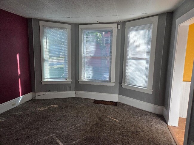 1209 Gratiot Ave