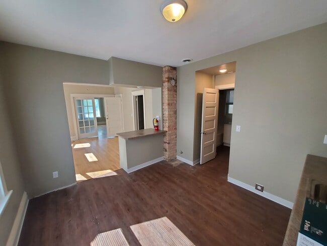 Photo - 2214 W 3rd St Unit Upper B