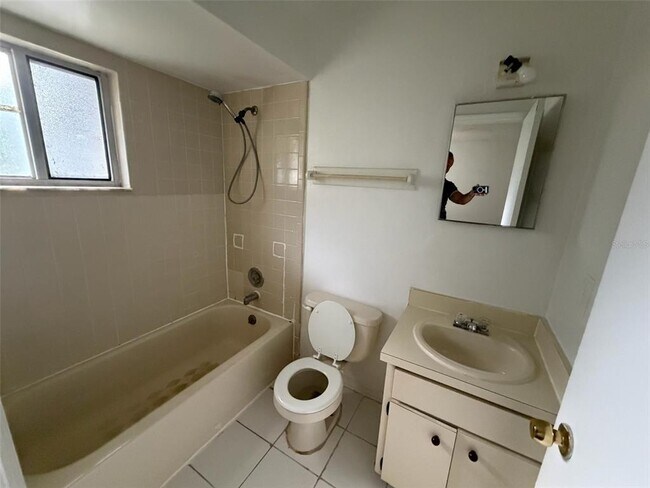 Photo - 2714 Adela Ave