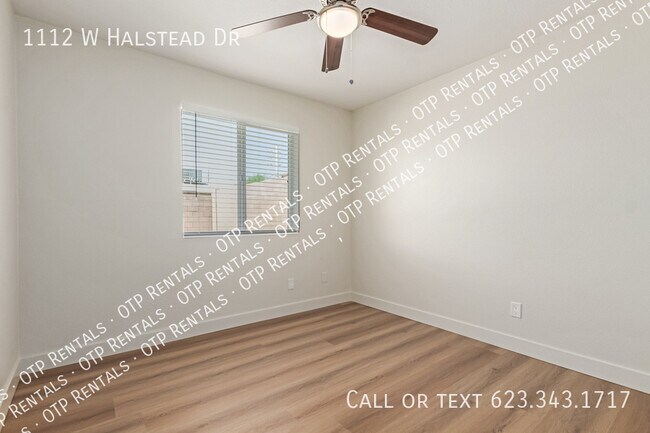 Photo - 1112 W Halstead Dr
