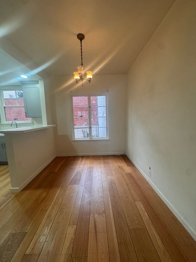 Photo - 31 Excelsior Ct Unit 27