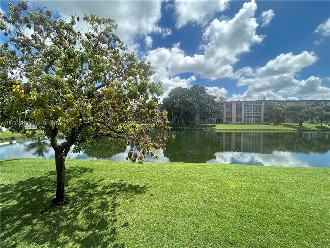 Building Photo - 1080 Del Lago Cir Unit 202 Rental
