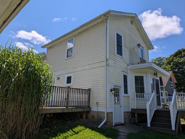 317 E Middle St Unit B
