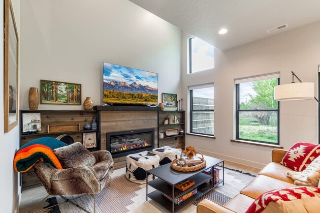 Building Photo - 629 Stone Peak Lp Unit ID1310741P Rental