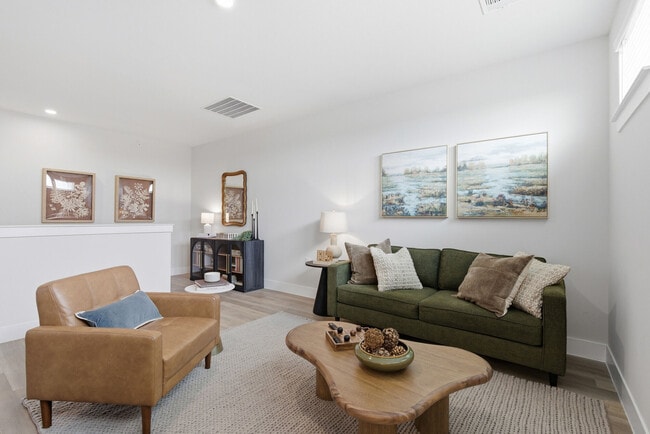 HARMON Melissa by Crescent Communities