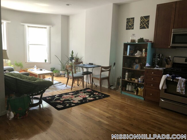 Photo - 30 S Huntington Ave Apartment Unit 3