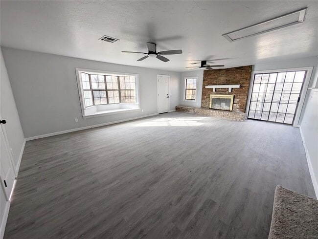 Photo - 10608 Tumilty Terrace