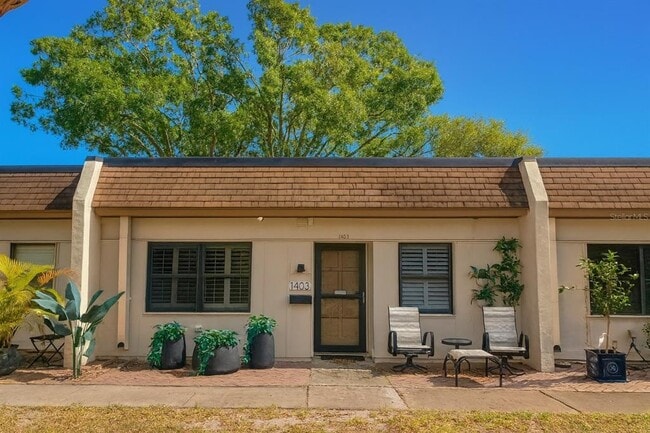 Building Photo - 1403 Arrowhead Cir W