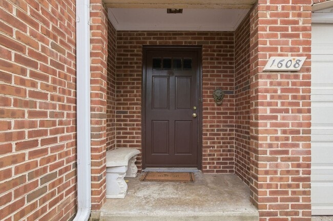 Photo - 1608 Key Blvd