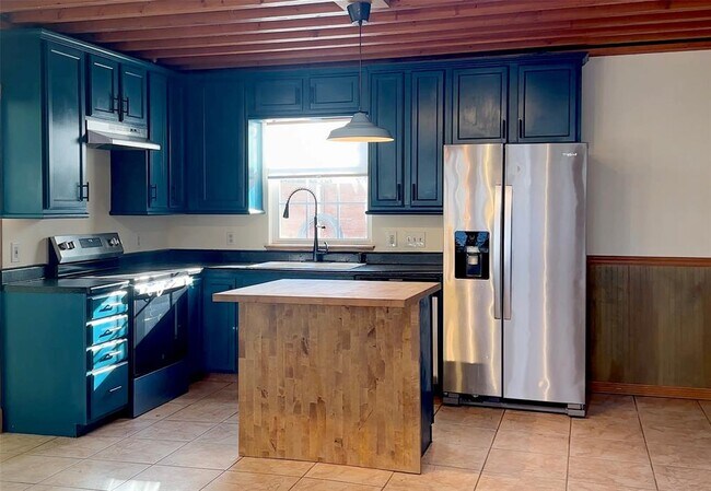 Photo - 4303 Avenue A