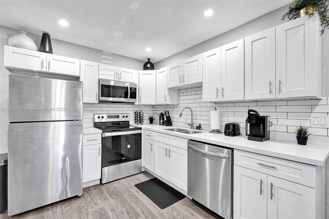 Building Photo - 1324 NE 151st St Unit 1 Rental