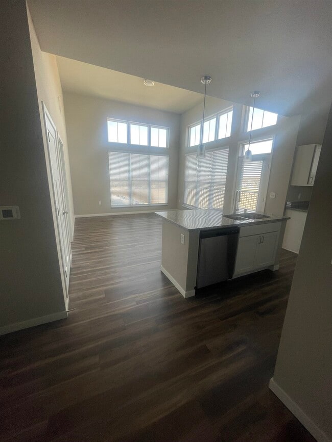 Photo - 4708 Creekwood Ln Unit 412