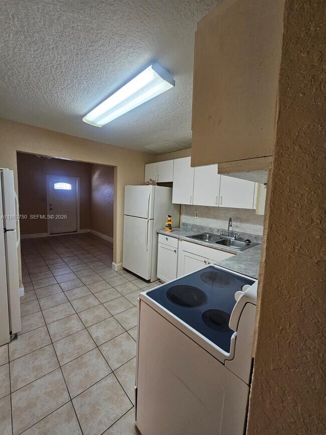 Photo - 2990 SW 15th Ave Unidad 2990