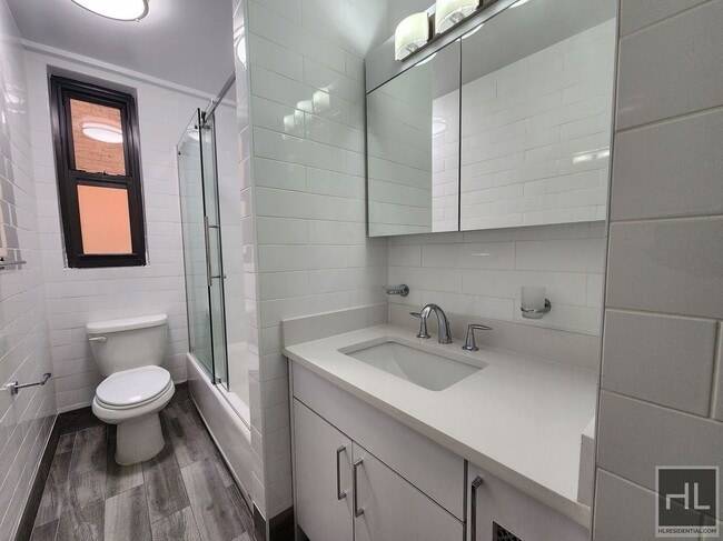 Photo - FIFTH AVENUE Unit 5F