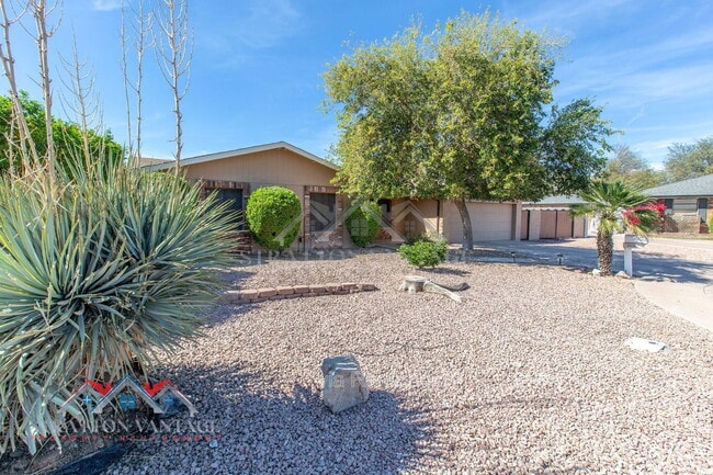 Photo - 1928 N Kachina