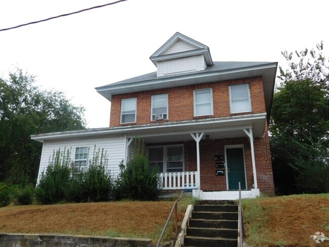 Building Photo - 601 E Broadway Rental