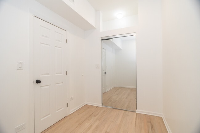 Photo - 1247 N Cleaver St Unidad BF