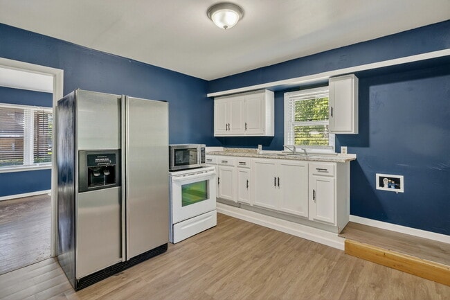 Photo - College Duplex