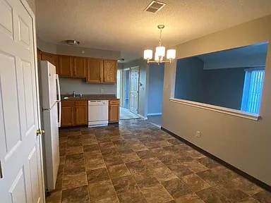 Photo - 8121 N Main St