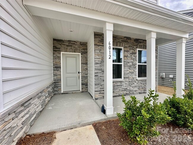 Photo - 6012 Chumbley Pt Rd