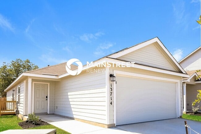 Photo - 3 Bedroom Pet-Friendly Home in San Antonio, TX with Main Street Renewal