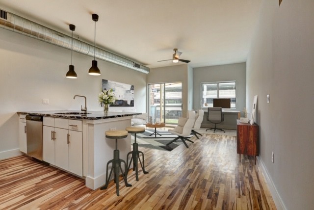 Building Photo - 805W Lofts