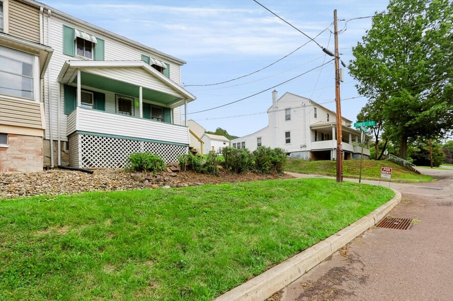 459 Chamber St