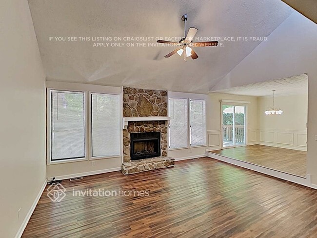 Photo - 4042 Maxanne Dr NW