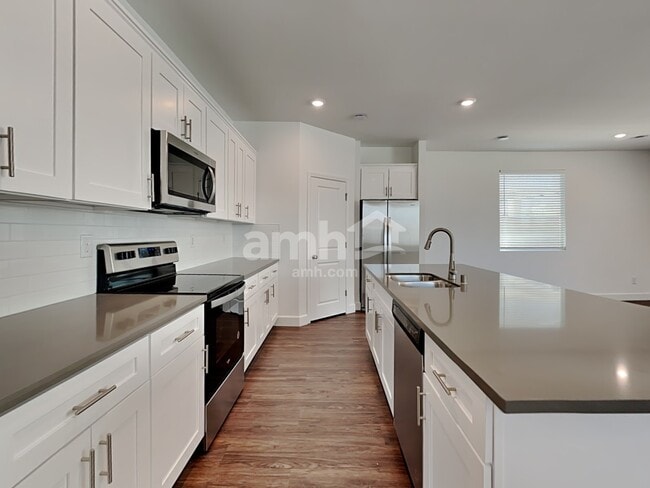 Photo - 9121 Liberty Cap Ct