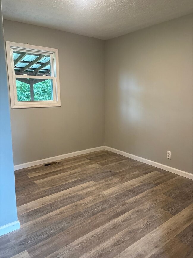 Photo - 3 Bedroom 2 Bath 1 Car Garage