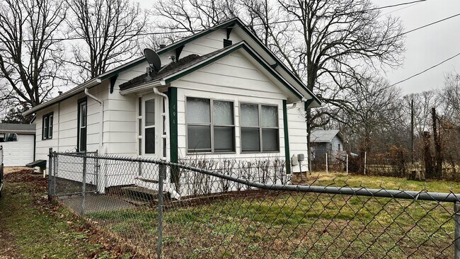 Photo - 494 Keysville St House