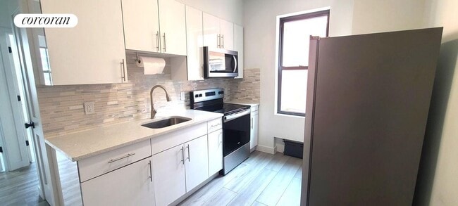 Building Photo - 30-56-56 12th St Rental