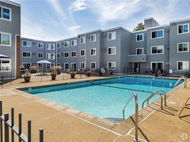 Building Photo - 333 8th St SE Unit 120 Rental
