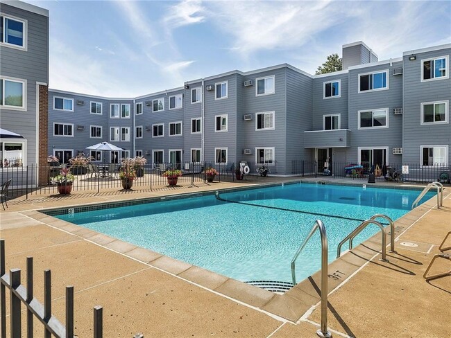 Photo - 333 8th St SE Condo Unit 120