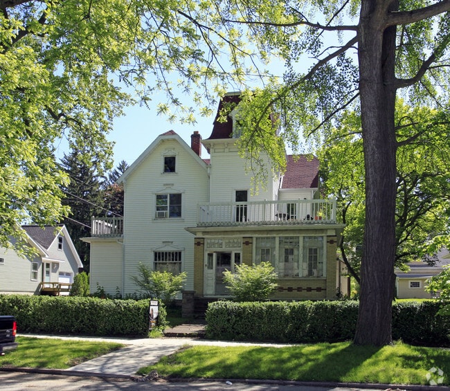 The VIC - The VIC Apartments