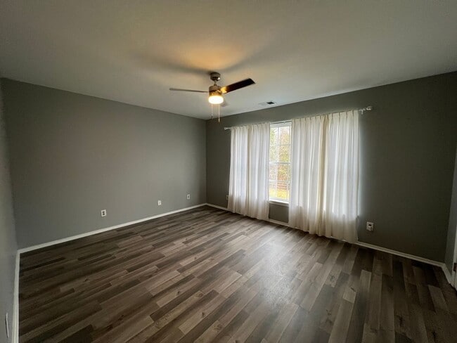 Photo - 4 Bedroom Home in Mallard Creek Area