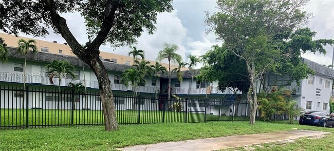 Photo - 2134 Lincoln St Unit 20