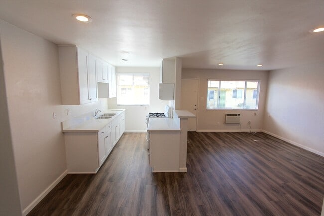 Photo - DON’T LIVE ABOVE OR BELOW ANYONE…NEWLY REN... Unit PA26