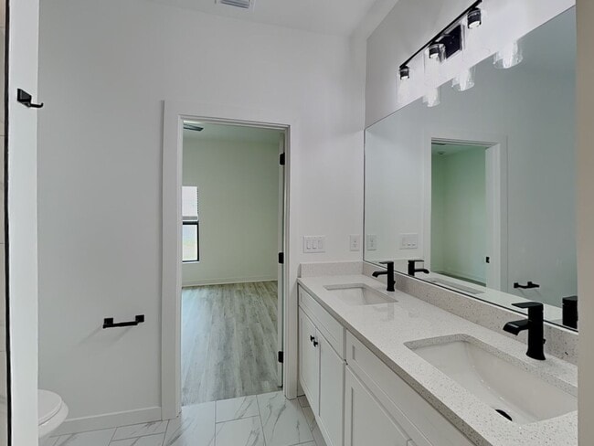 Photo - 4920 Jordan Ave S