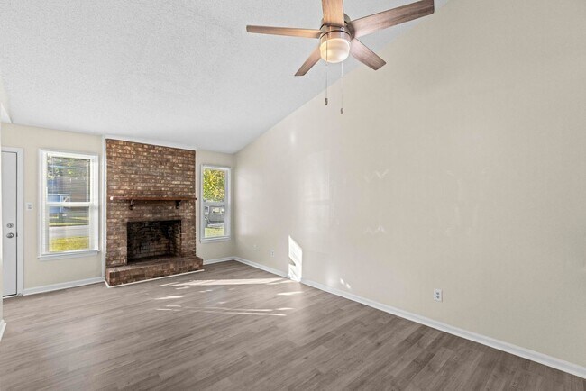 Photo - 130-132-132 Pine Crest Dr