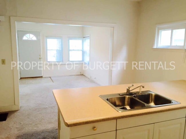 Photo - 220 N Salisbury St Unit 220.5