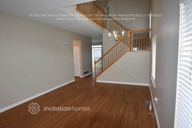 Photo - 353 Richmond Dr