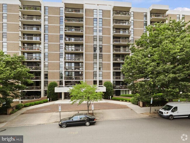 Building Photo - 1016 S Wayne St Unit 404 Rental
