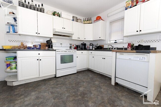 Building Photo - Ashford 5 Bed Rental