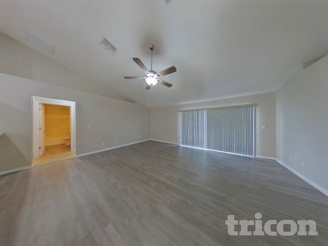 Photo - 1026 Sandhill St